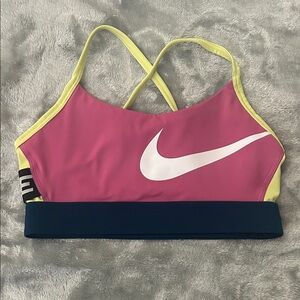 Nike Women's Size M Sports Bra